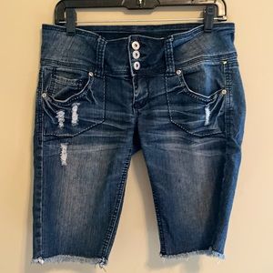 Woman’s Rue21 Bahama Shorts